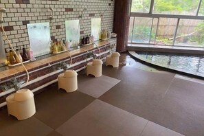 Unclassified image, 5 of 68, button - Glampark Chiba Kameyama Onsen (Kimitsu)