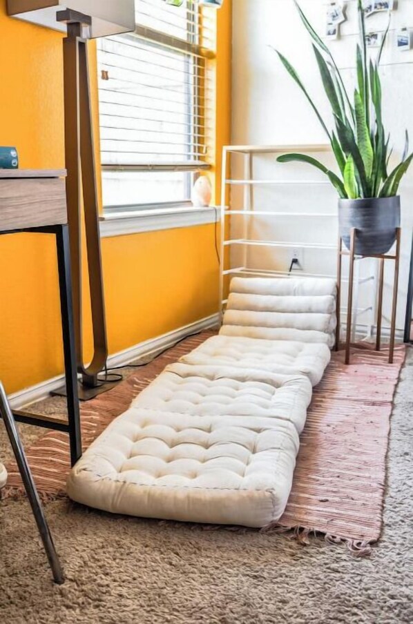 Interior - Charming 3 BR Sunny South Dallas Home
(Dallas)