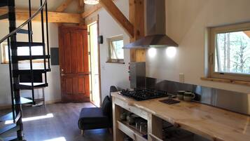 Fridge, microwave, stovetop, coffee/tea maker