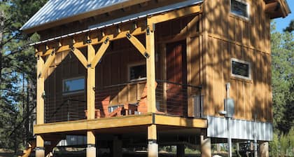 Peek at the Peaks
~ private cabin with stunning mountain views & Starlink WiFi