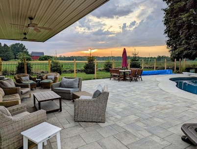 Modern Farmhouse, Pool House, Pool, Hot Tub, Pickleball, Sports Barn