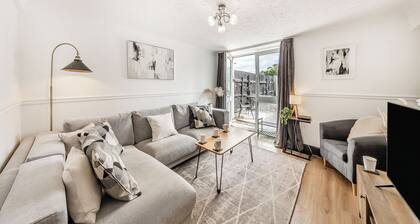 2 bedroom accommodation in Tyn-Y-Gongl