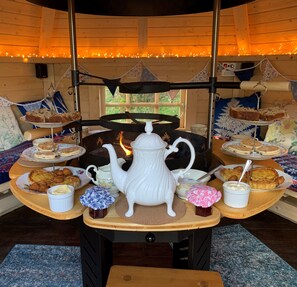 تناول الطعام