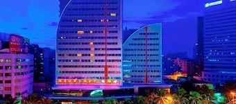 Hainan Hongyun Hotel (Haikou Qilou Old Street)