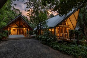 Exterior - Casa Ananda a Bali Inspired Home, Casa Ananda a Bali Inspired Home - 6 Min Walk to the Beach (Nosara)