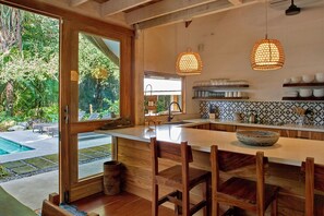 Refrigerador, horno, parrilla de estufa y lavavajillas 
