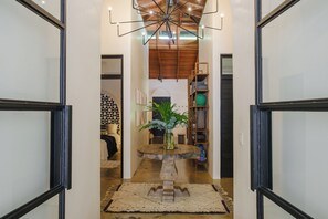 4 bedrooms, WiFi, bed sheets - Casa Primos - Luxury Home, Casa Primos - Luxury Home - 2 Min Walk to the Beach (Nosara)