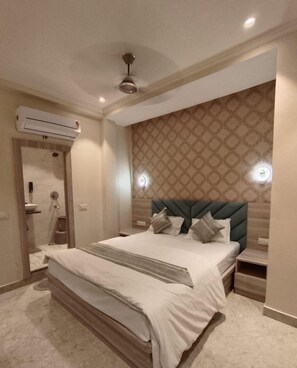 Free WiFi - Hotel H Inn (Varanasi)