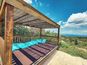 Property grounds - 
Charming 5-bedroom Villa with WiFi, AC and private Pool in rustic Brusje





 (Brusje)