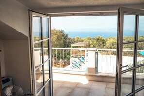 Property grounds - 
Charming 5-bedroom Villa with WiFi, AC and private Pool in rustic Brusje





 (Brusje)