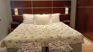 1 bedroom, in-room safe, iron/ironing board, free WiFi