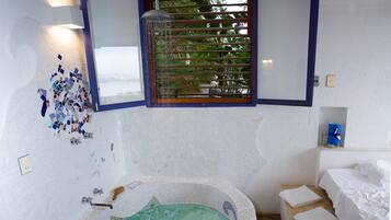 3 quartos, ferros/tábuas de passar roupa, Wi-Fi, roupa de cama