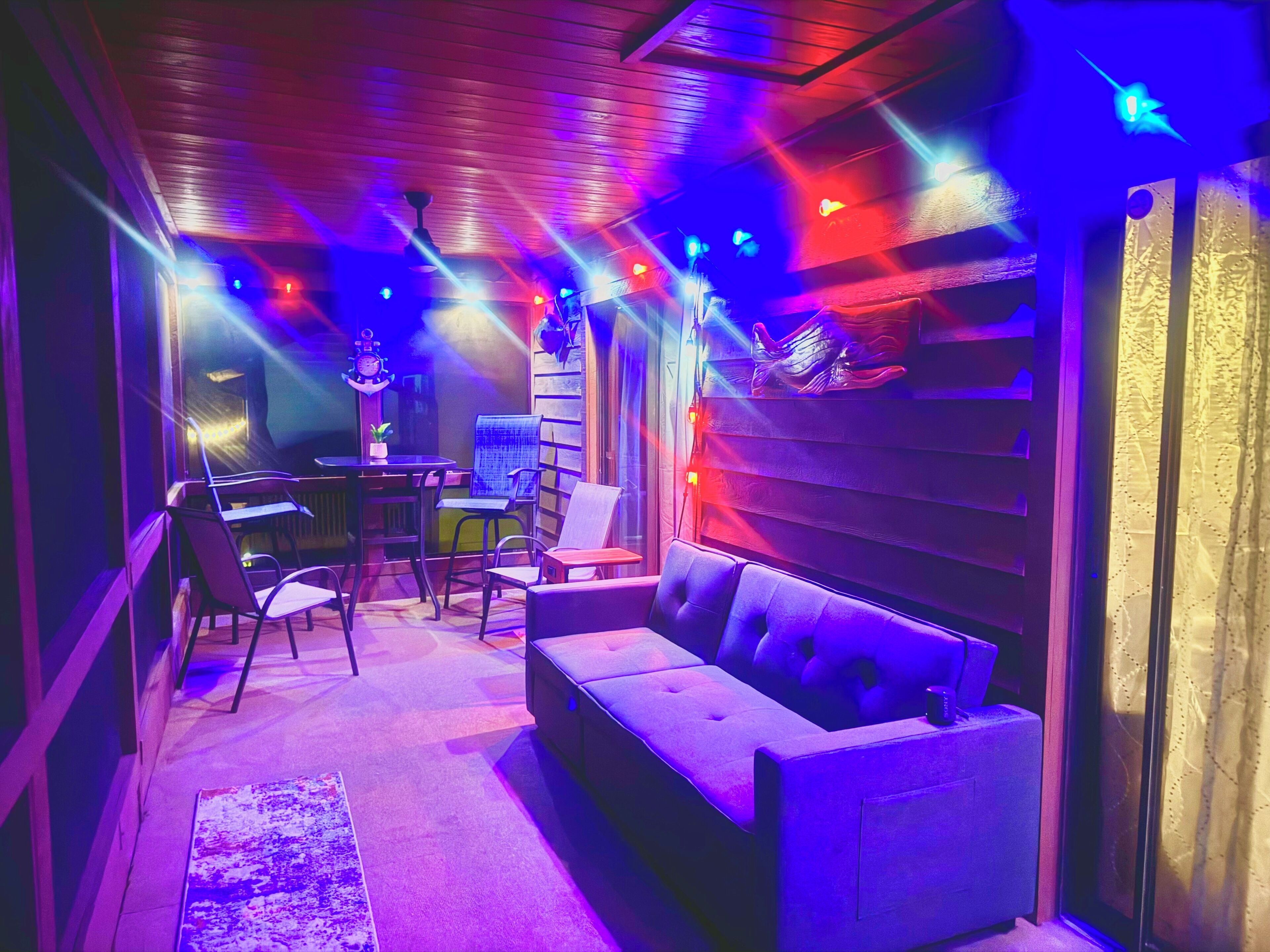 Relaxing Escape-charming 2-bedroom House In Homosassa On The Water With Wifi - Homosassa, FL