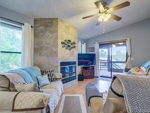 Smart-tv, pejs, videospil, dvd-afspiller