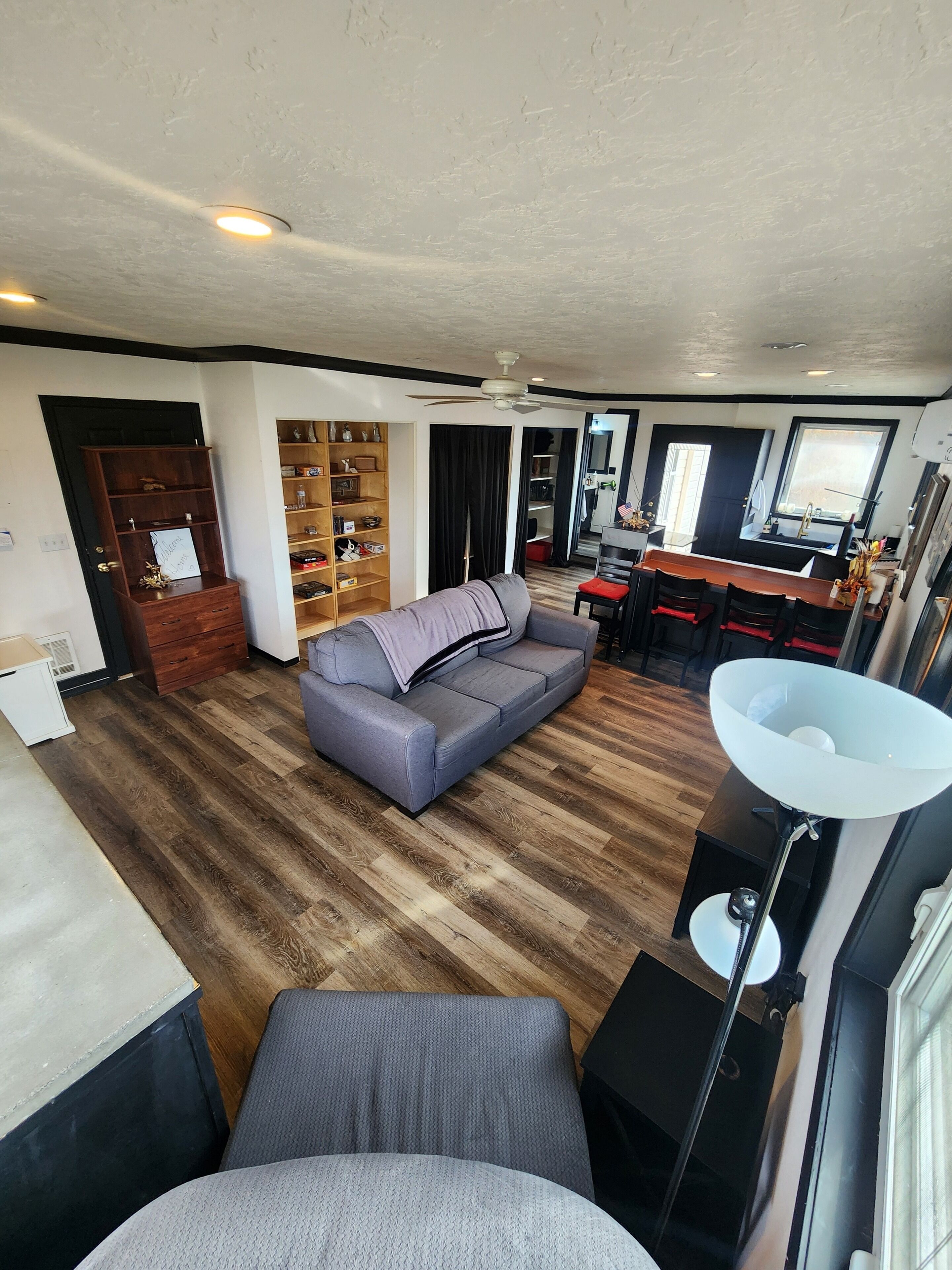 Smart TV, fireplace, books