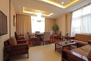 Living area - Xipu Hotel (Chengdu)