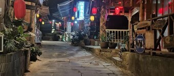 Sanjiang Sansheng Inn