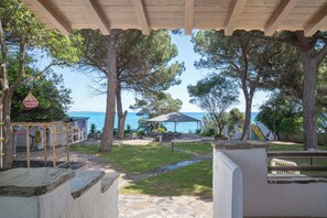 Property grounds - Apartment in villa with direct access to the sea, suitable for families with children (Sas Linnas Siccas)