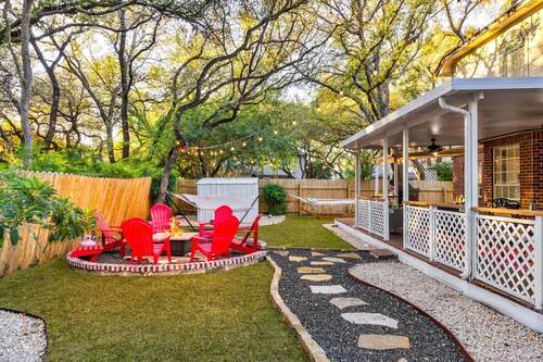 RARE FIND! Heated Pool Spa GameRoom Spring Special!