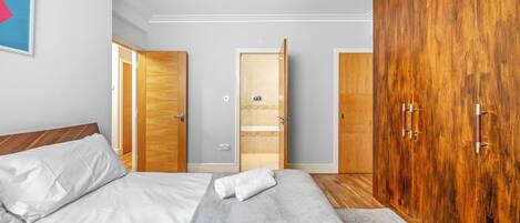 1 habitación y ropa de cama