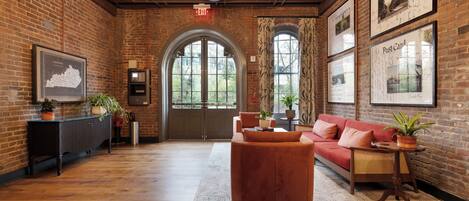 Sala de estar en el lobby