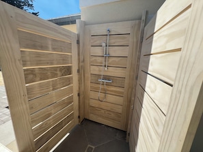 Shower, hair dryer, towels - La Villa Ti An Dudou Luxe et Confort, Plages, Gr34 (Clohars-Carnoët)