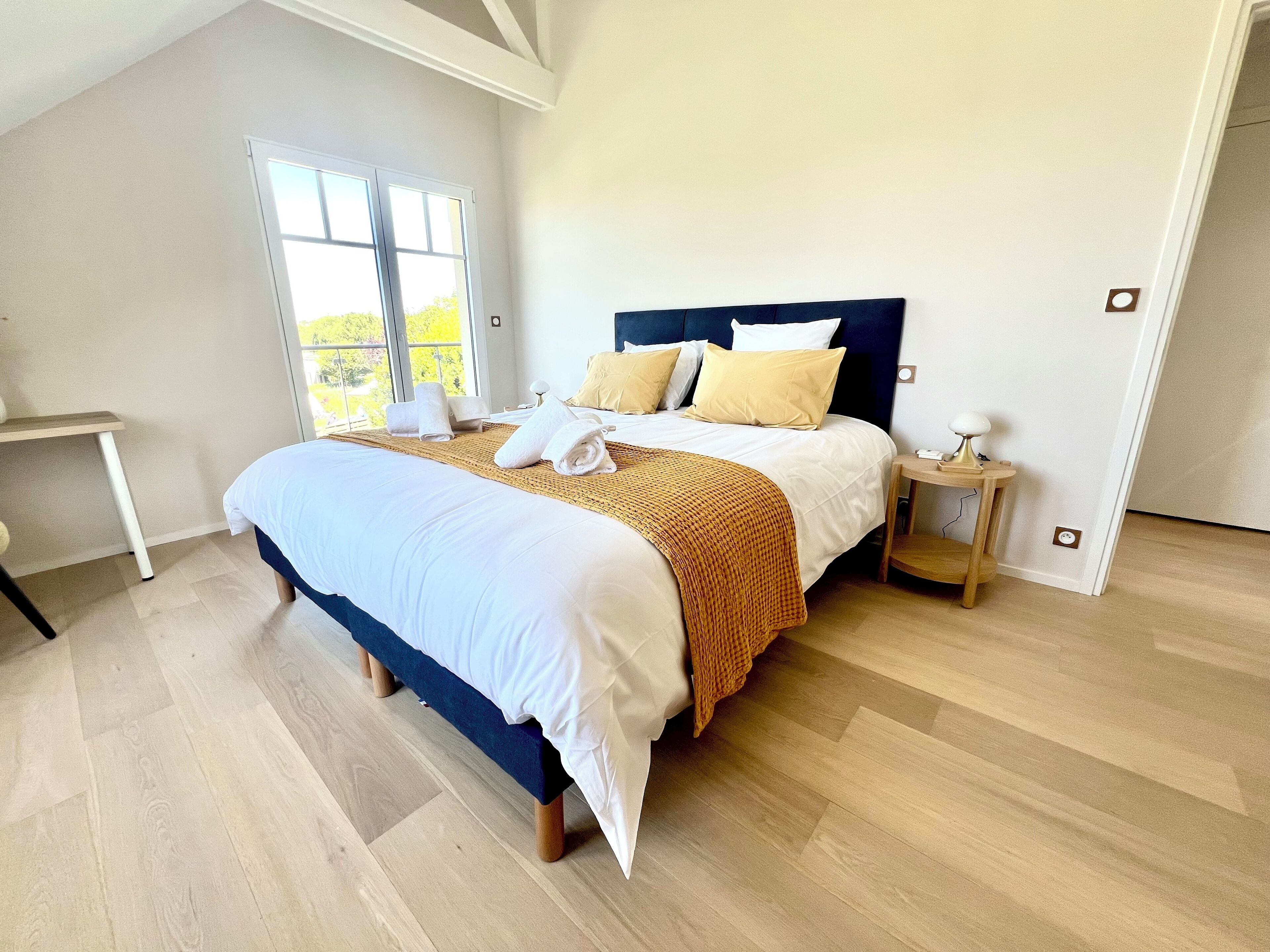 4 chambres, fer et planche à repasser, Wi-Fi gratuit, draps fournis