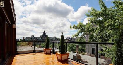 Luxurious 3-Storey Penthouse in the Heart of Downtown Montreal