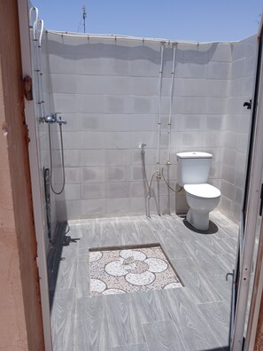 Bruser, håndklæder, Sæbe, Toiletpapir