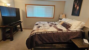 4 soverom, skrivebord, strykejern/-brett og wi-fi (inkludert)