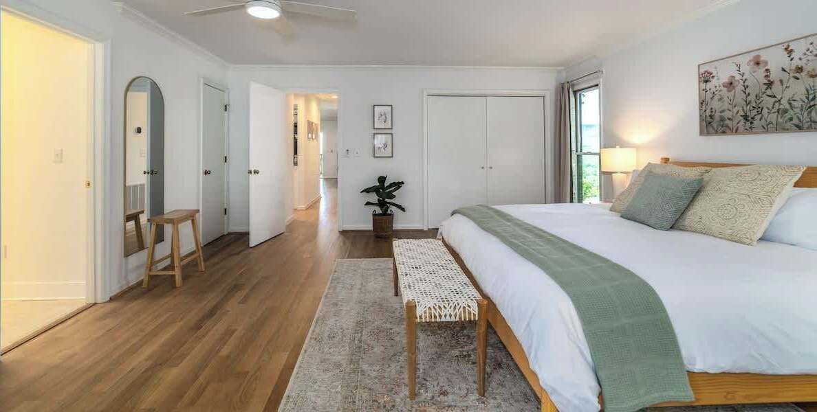 4 Schlafzimmer, Schreibtisch, Bügeleisen/Bügelbrett, Reisekinderbett