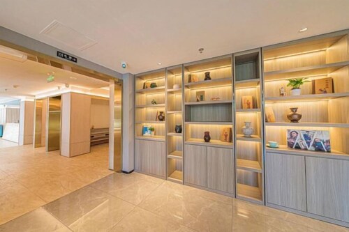 GreenTree Inn Express Hotel