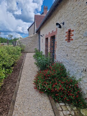 Exterior detail - Family home in the countryside, in the heart of the Châteaux of the Loire Valley (Cour-Cheverny)