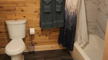 Toallas, jabón, champú y papel higiénico