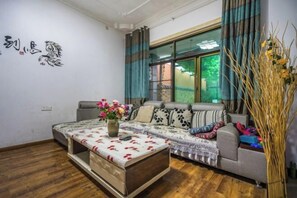 Room - Anjiyingjun (Anji)