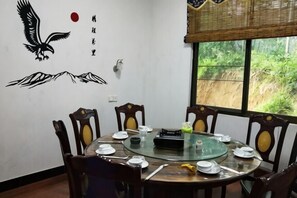 Restaurant - Anjiyingjun (Anji)