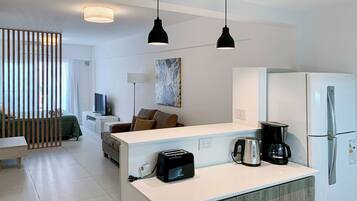Apartment, Multiple Bedrooms, Accessible, Smoking | Private kitchen