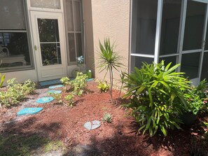 Exterior detail - 1st Floor Charming 2-bedroom condo in Bonita Springs with Community Pool (Bonita Springs)