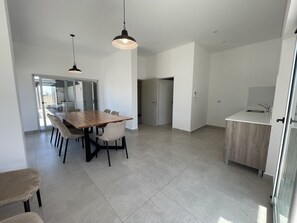 Leilighet, 1 soverom, tilgjengelighetstilpasset, røyk | Spiseområde