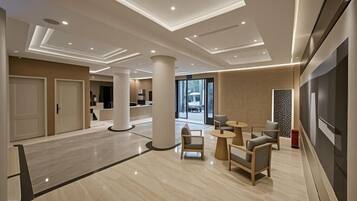 المنشأة من الداخل