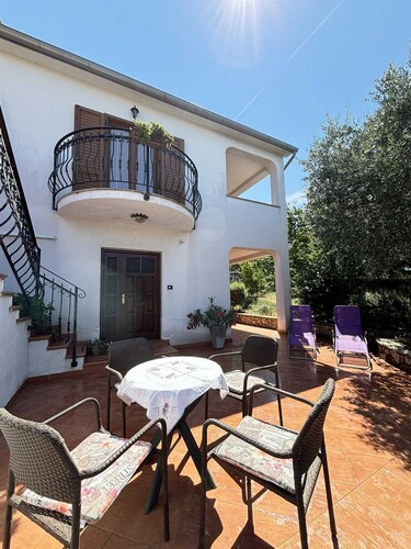 VIOLA One-Bedroom Apartment with Terrace