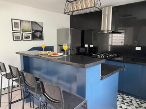 Private kitchen - Relaxing Getaway Near The Beach: Cozy 2 Bedroom Apartment (Playa Juan Dolio)