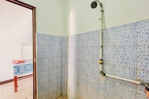 Room - Ekas Beach Guesthouse Mitra RedDoorz (Lombok)