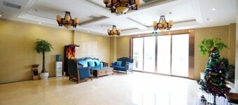 Colorful Royal Hotel (Qingzhen Time Guizhou Ancient Town)