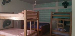 4 bedrooms, bed sheets