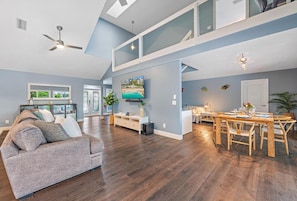 Smart TV, books - Mangrove Cove - Waterfront on the Lox!  Heated Pool, Putt-Putt, Kayaks (Tequesta)