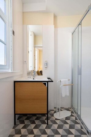 Doccia, asciugacapelli, asciugamani