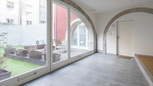 Interior - LuxiStay Foz Habitatio – Modern Duplex (Porto)