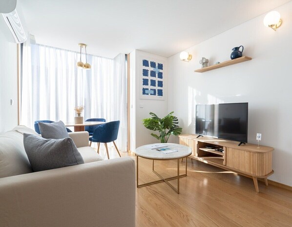 TV