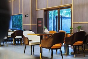 Restaurant - Yongkang Fengqi E-sports Hotel (Baolong Plaza) (Yongkang)